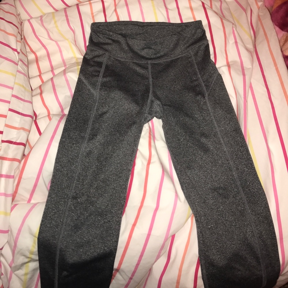 Heather grey spandex leggings