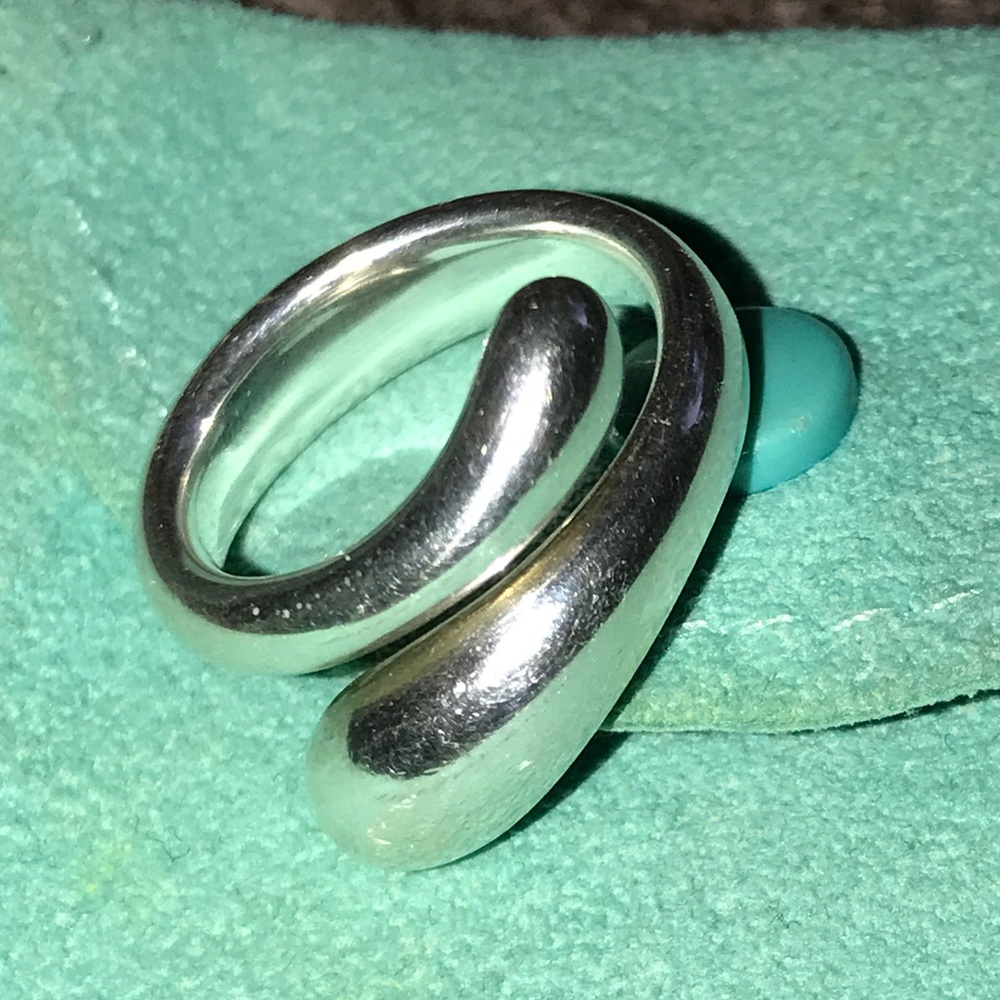Tiffany & Co. Elsa Peretti Teardrop Ring - Picture 2 of 6
