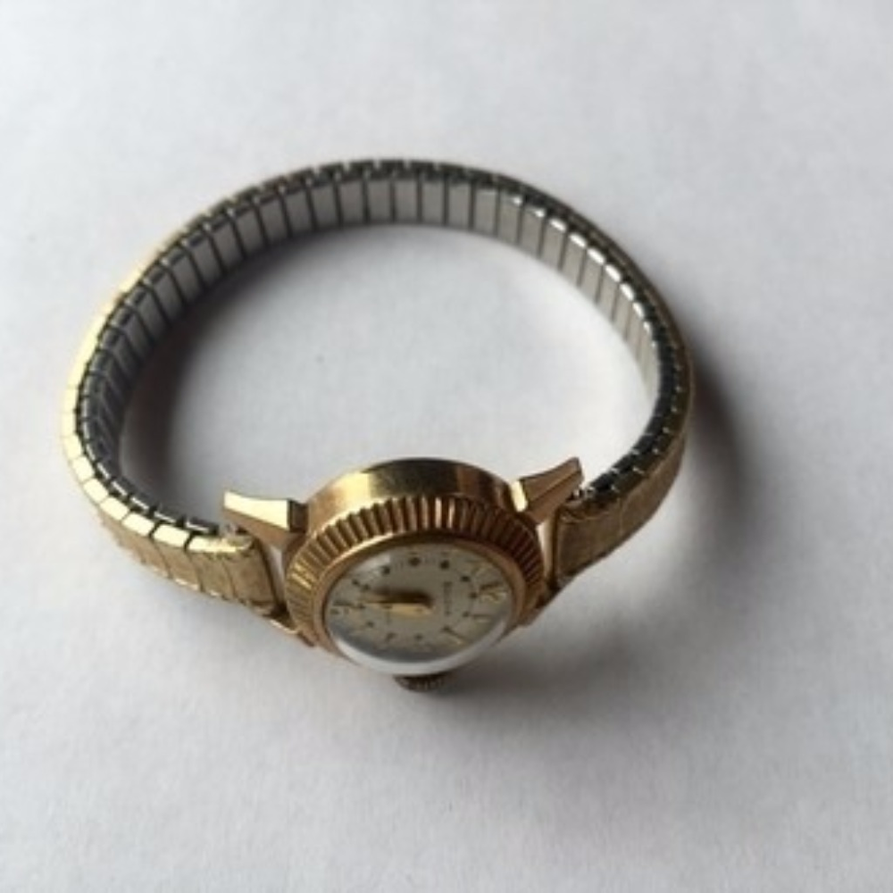 Vintage Bulova Gold-Silver Watch - Picture 4 of 4