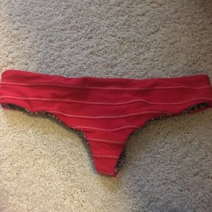 Reversible Vintage red and cheetah print Acacia