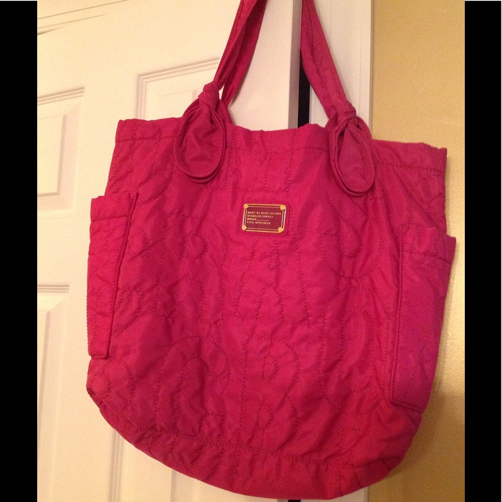 Marc by Marc Jacobs magenta tote in nylon🌺💕💐
