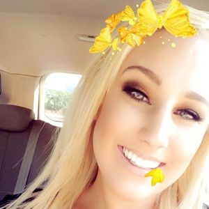 Meet your Posher, Briana