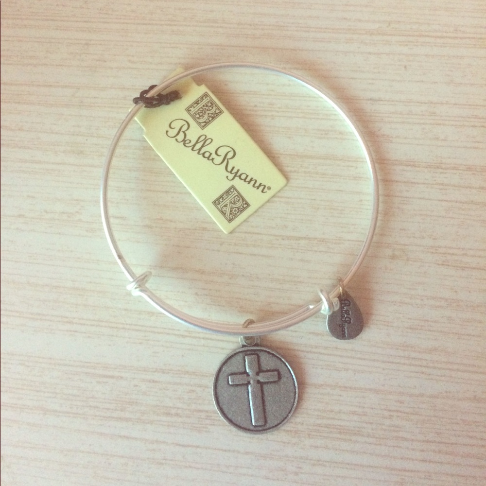 Bella Ryann Expandable Charm Bracelet