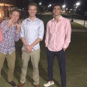 Meet your Posher, Casey