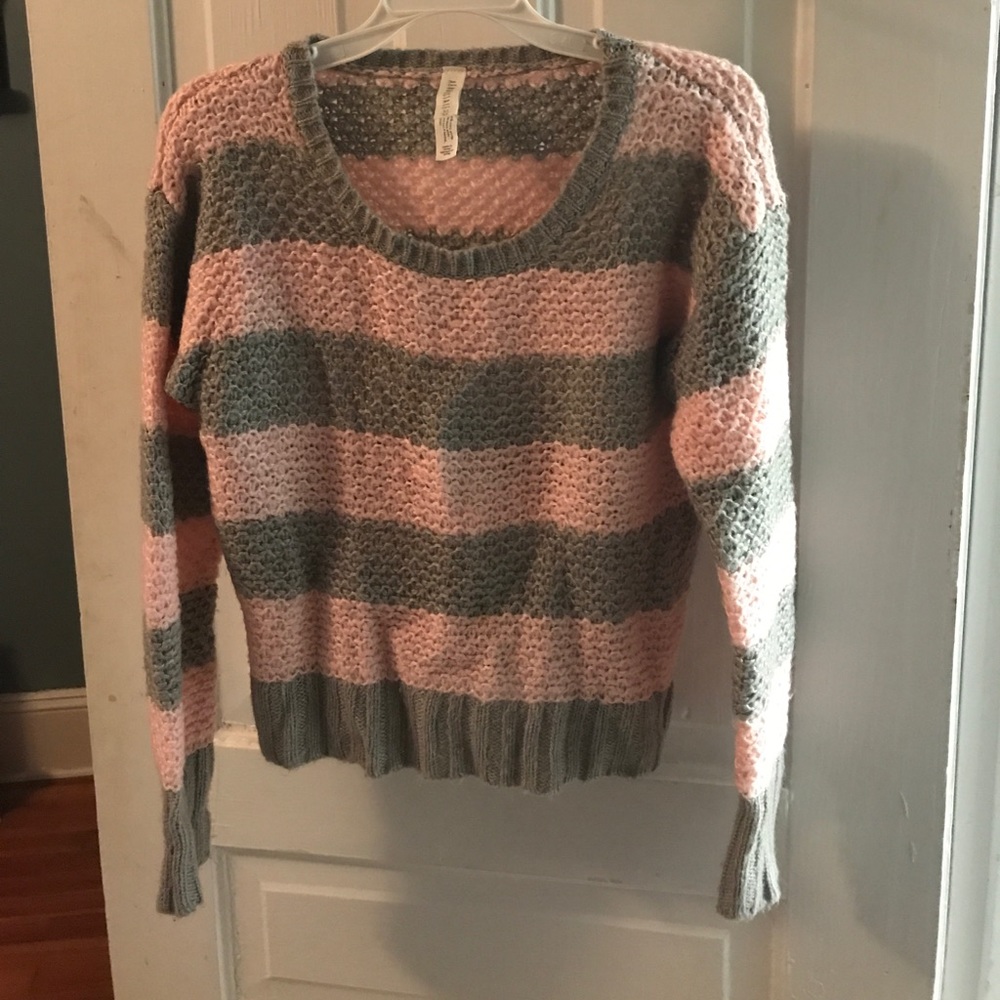 Aeropostale cable knit cropped sweater
