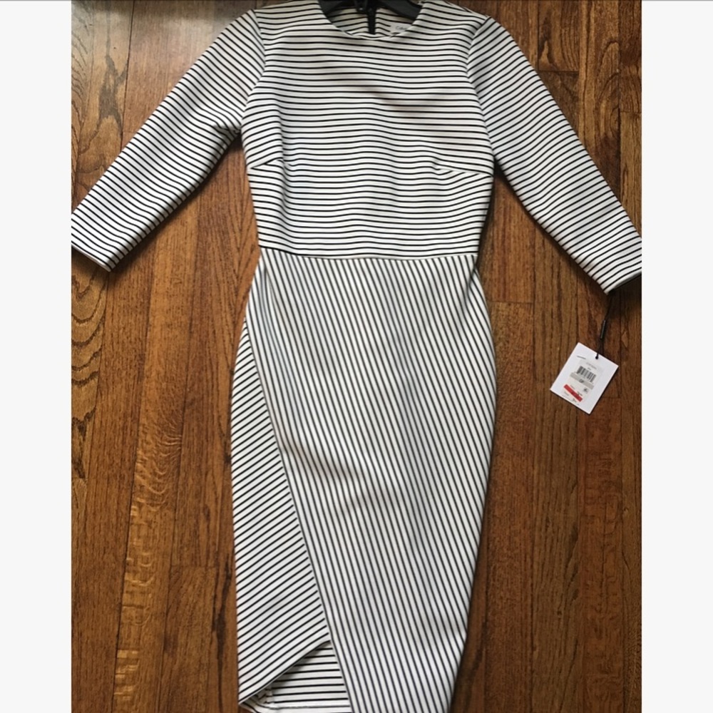 Calvin Klein W Petite Three-Quarter-Sleeve Dress