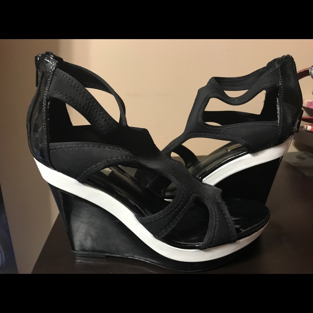 Brand new black and white wedges