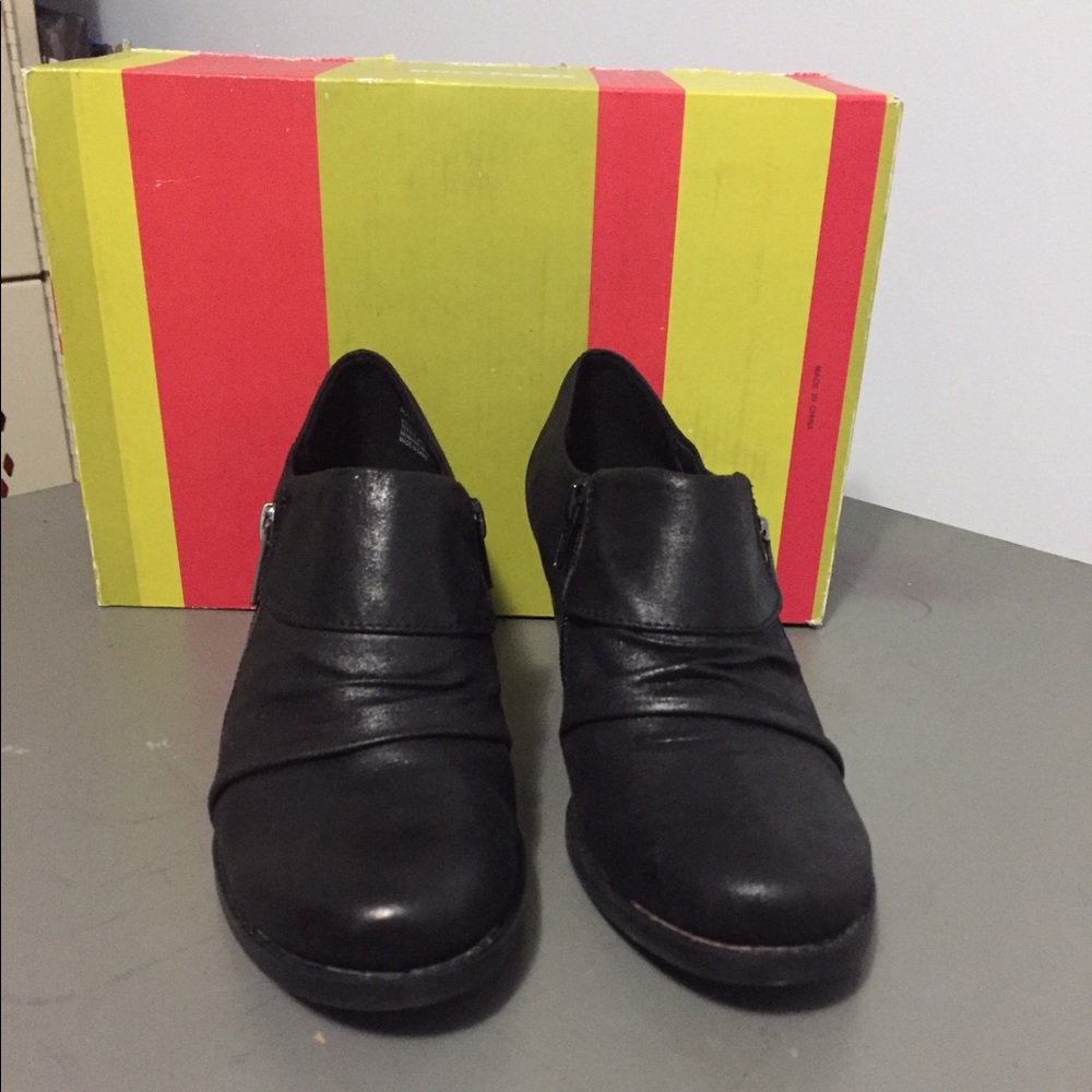 Bare Traps black vintage boogie style shoes