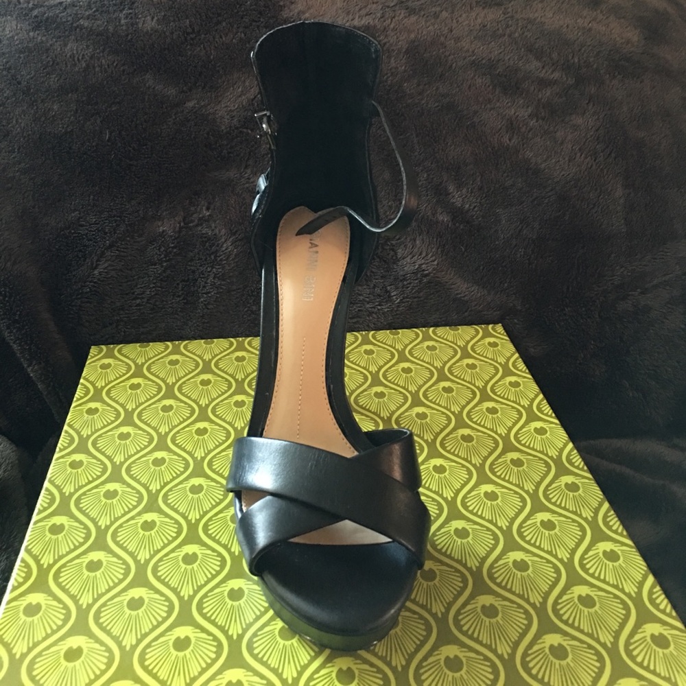 Pumps - Picture 3 of 5