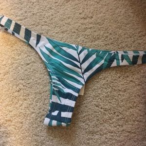 NWT Ama Bikini palm print