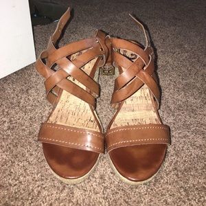 guess wedges