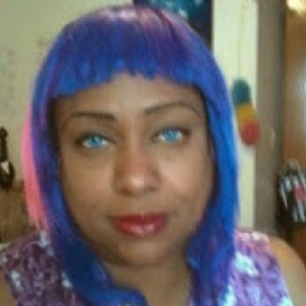 Meet your Posher, Constance
