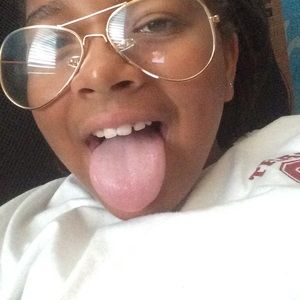 Meet your Posher, Mikayla