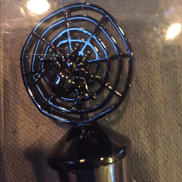 Pair of wine bottle stoppers. - Picture 3 of 3