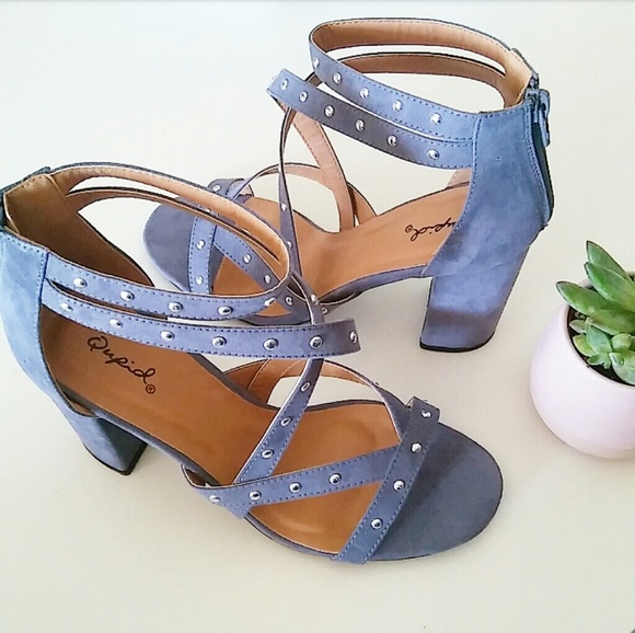 //The Mary Jo// Ash blue studded heels - Picture 6 of 8