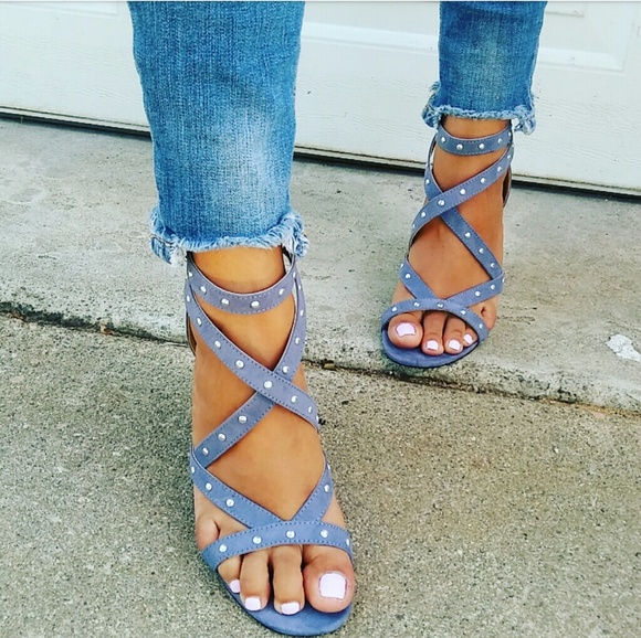 //The Mary Jo// Ash blue studded heels - Picture 4 of 8