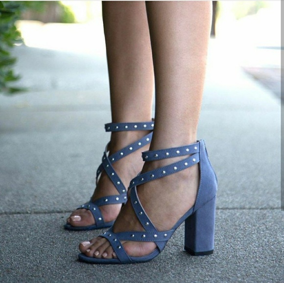 //The Mary Jo// Ash blue studded heels - Picture 3 of 8
