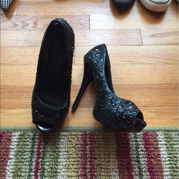 Rosalina black sequin shoes size 6 - Picture 1 of 2