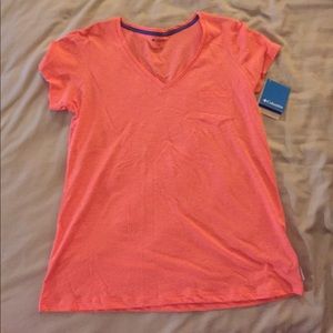 Columbia v-neck tshirt