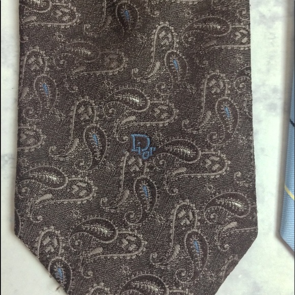 **SOLD** Yves Saint Laurent & Christian Dior ties - Picture 5 of 5