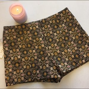 Shorts with amazing gold fabric