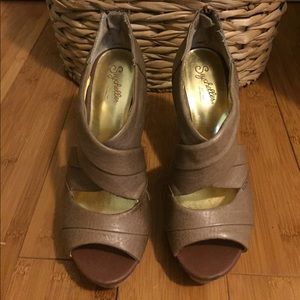 Seychelles Wedges