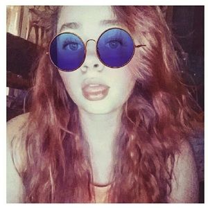 Meet your Posher, Julee