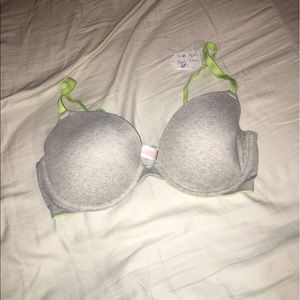 Pink by Victoria secret wear everywhere Demi 36 C
