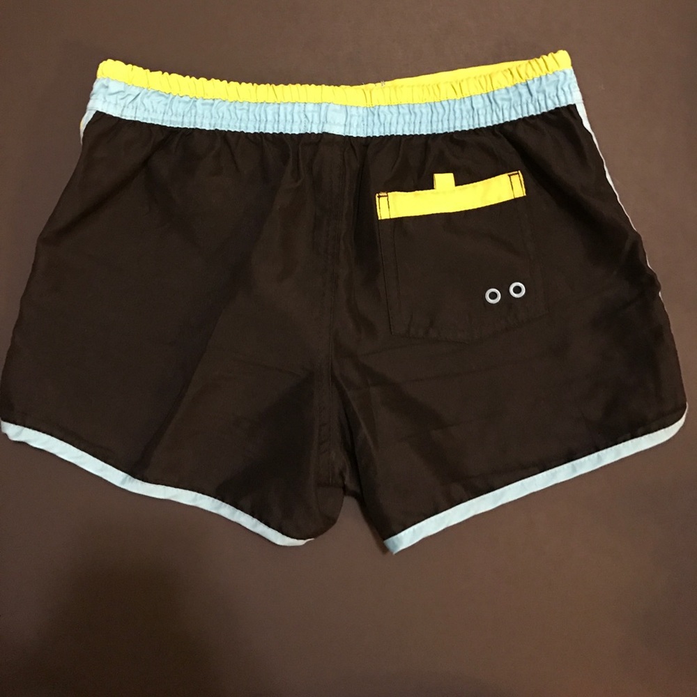 Shorts - Picture 2 of 4