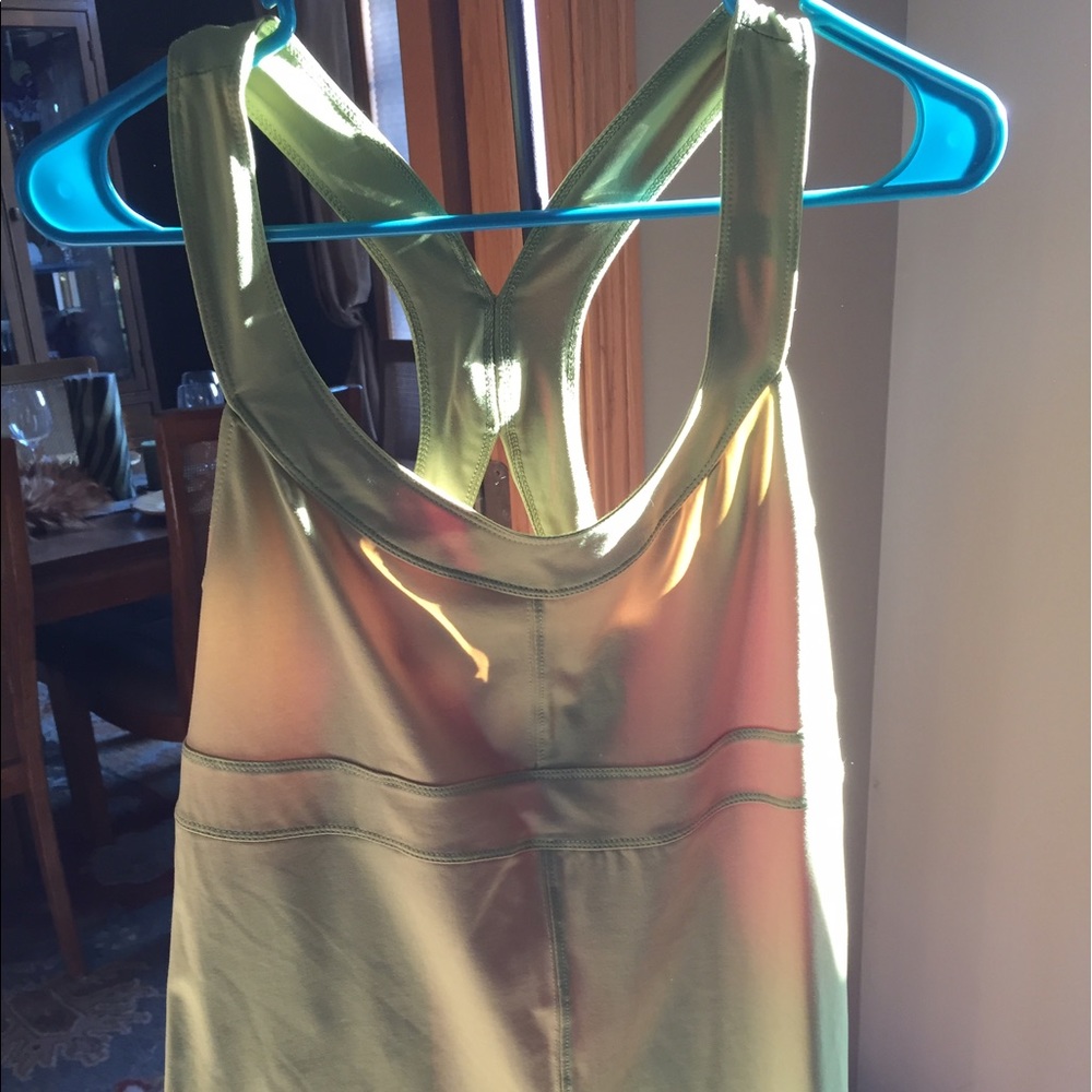 Lg ascend work out top