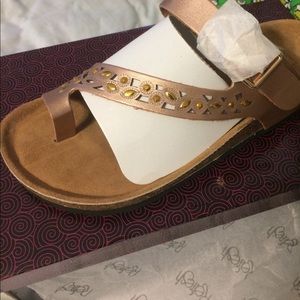 Refresh Birkenstock style sandal