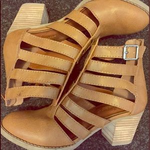 American Eagle strappy booties
