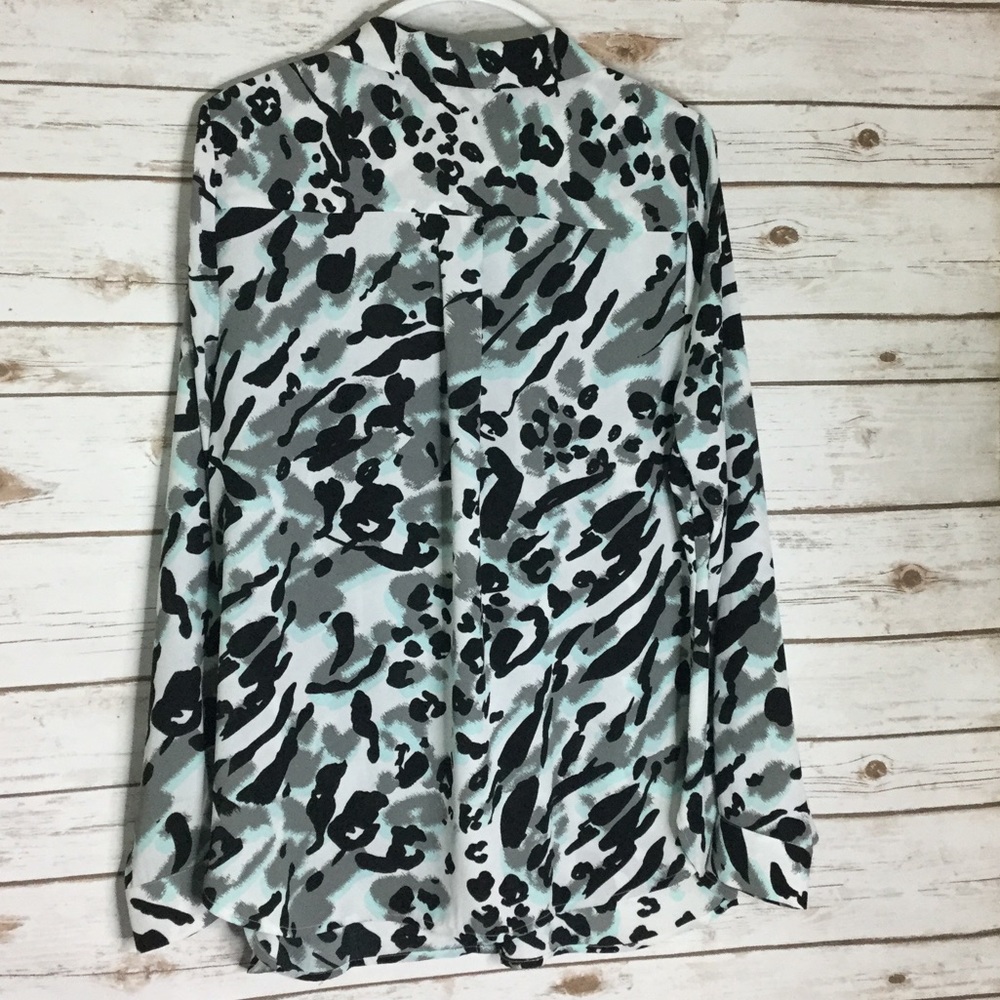 Button down blouse - Picture 3 of 3