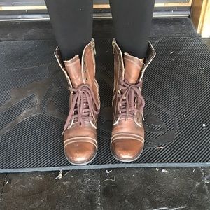 Steve Madden combat boots ⭐️