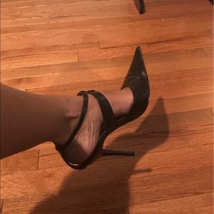 ❤️MOVING SALE Sexy black Stiletto by J. Renee💥