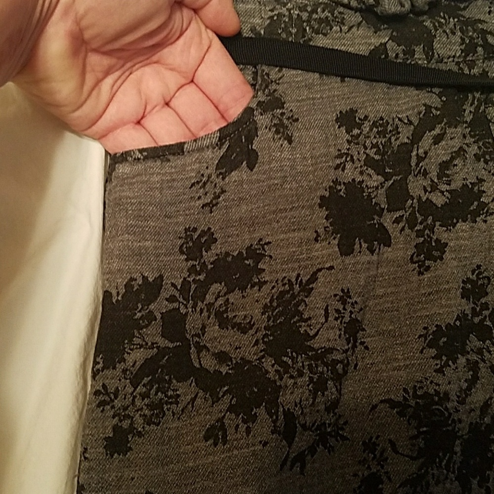Skirt - Picture 2 of 3