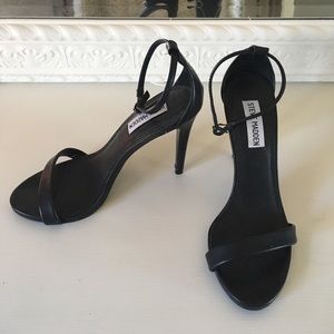 Steve Madden Stecy Sandal