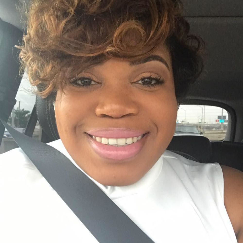 Meet your Posher, Alicia