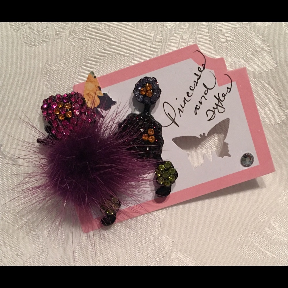 Poo pin