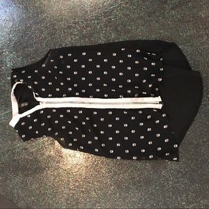 Skull zipper high low top