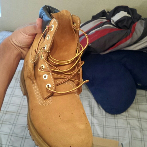 Size 8 pair of premium wheat timbs