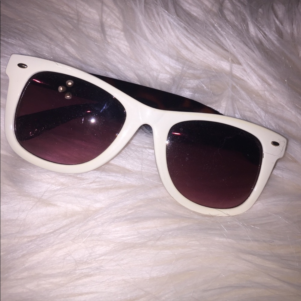 Betsy Johnson wayfarers