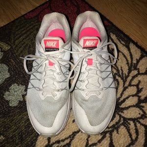 NIKE Air Relentless 6