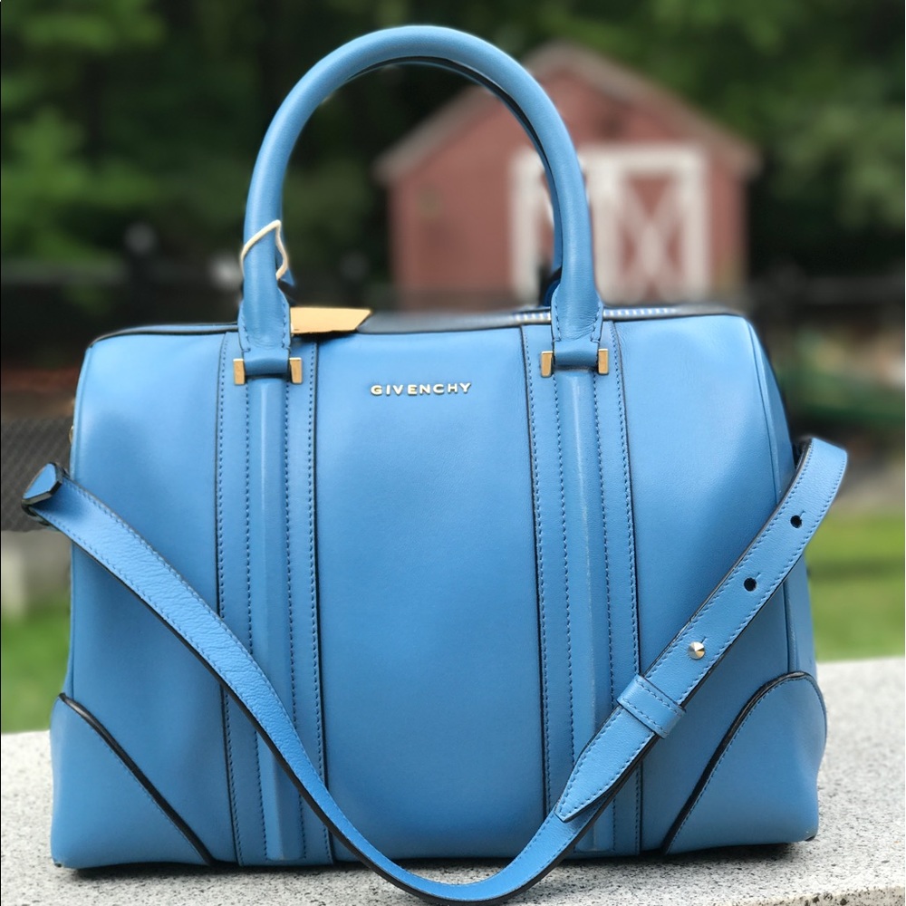 ❗️❗️SOLD❗️❗️ Givenchy Lucrezia LARGE