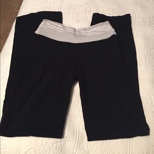 Lululemon yoga pants