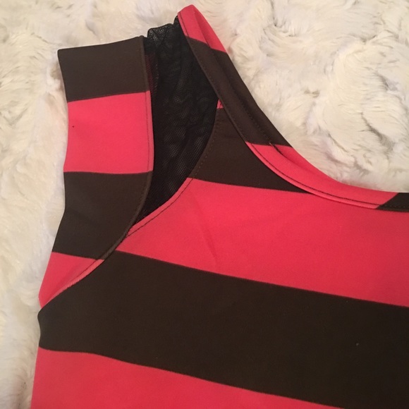 Top - Picture 2 of 4