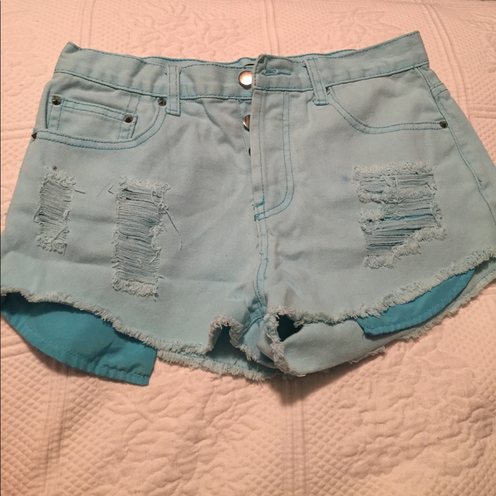 NWOT distressed jean shorts