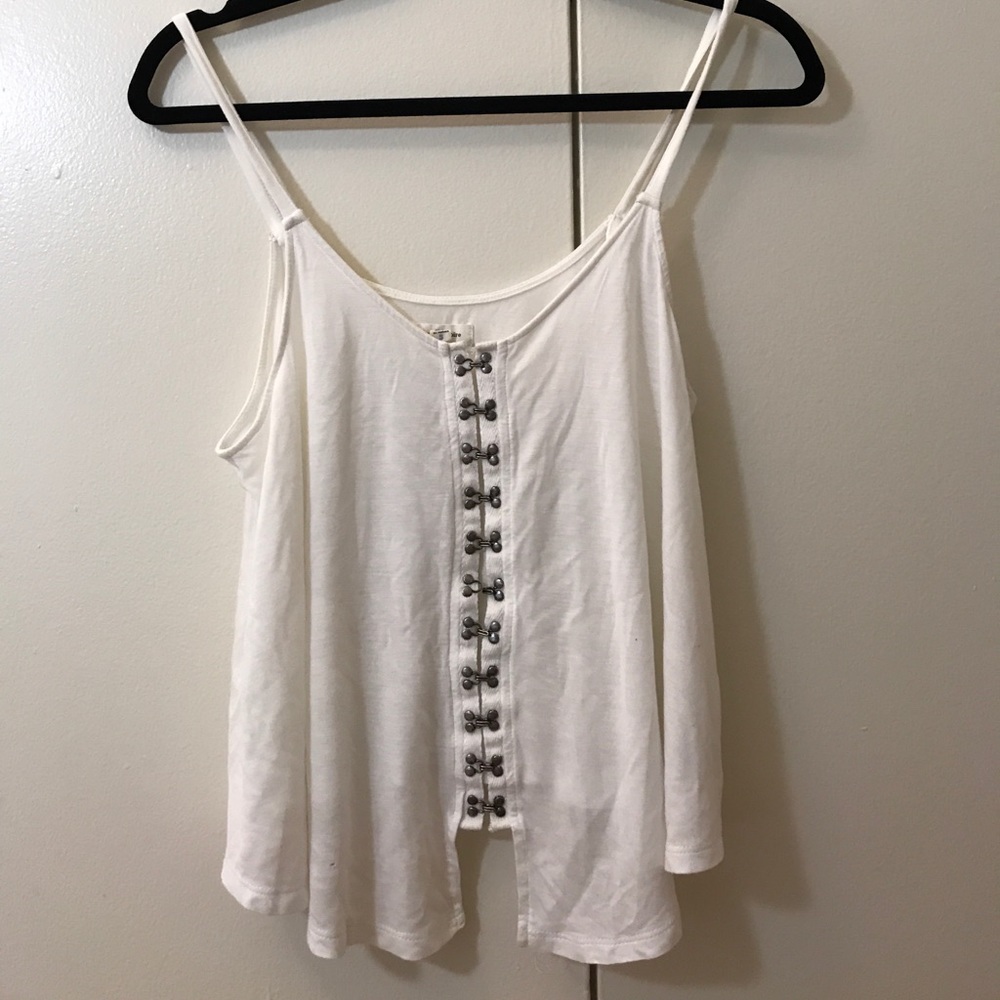 White clasp tank