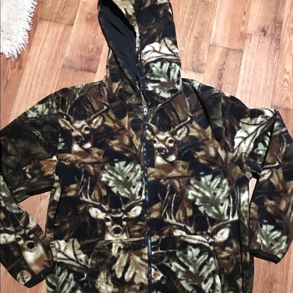 Hunting zip up