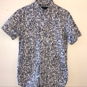 Short sleeve button down